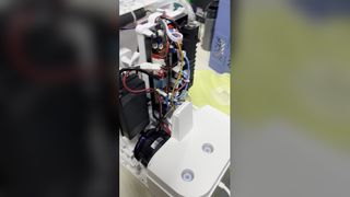 เครื่องทำน้ำแข็ง BriskSpring – คุณสมบัติโดยละเอียดและตู้โชว์คุณภาพ